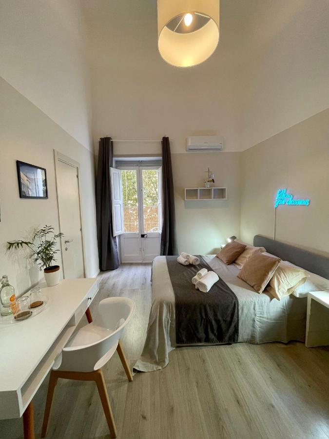 4 Balconi Rooms Paladini B&B E Appartamenti Lecce Buitenkant foto