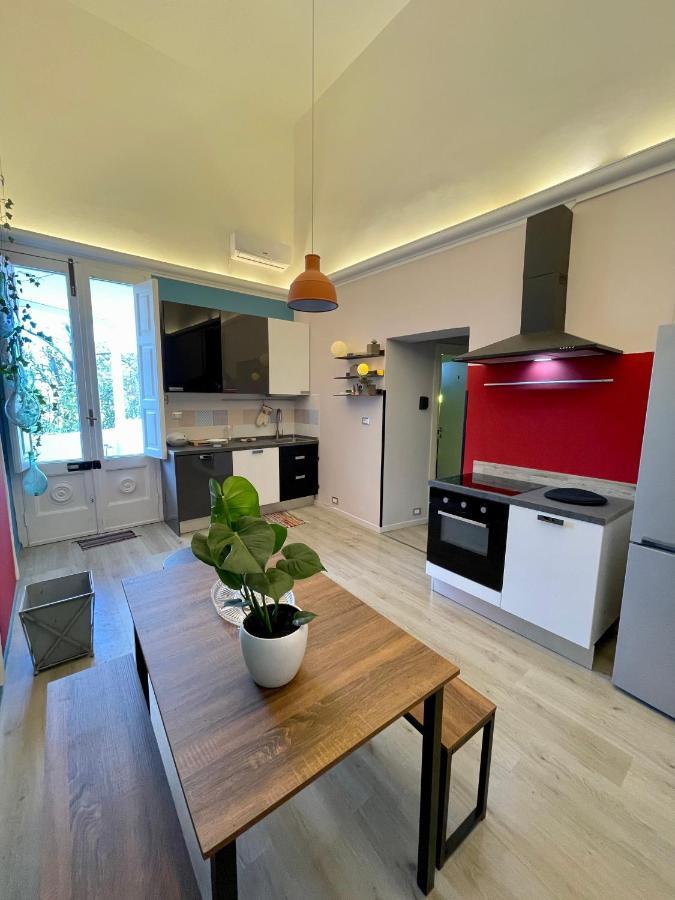 4 Balconi Rooms Paladini B&B E Appartamenti Lecce Buitenkant foto