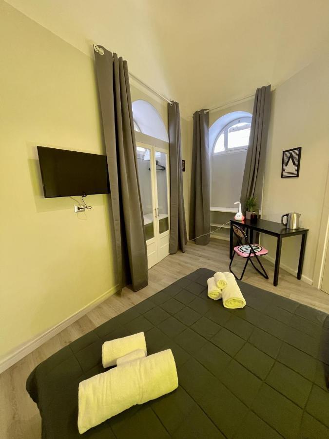 4 Balconi Rooms Paladini B&B E Appartamenti Lecce Buitenkant foto