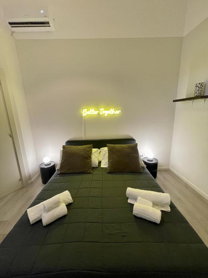 4 Balconi Rooms Paladini B&B E Appartamenti Lecce Buitenkant foto