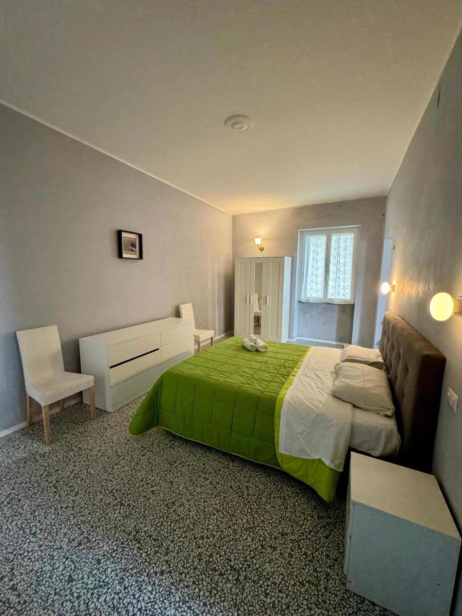 4 Balconi Rooms Paladini B&B E Appartamenti Lecce Buitenkant foto